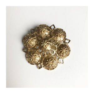 SARAH COVENTRY Vintage Gold Tone Medallion Florette Cluster Pin Brooch